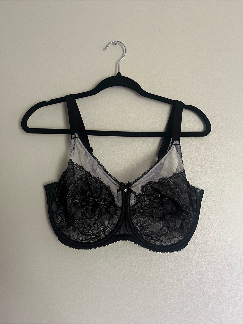 Wacoal Black Lace Underwire Bra size 36G feminine dainty sexy